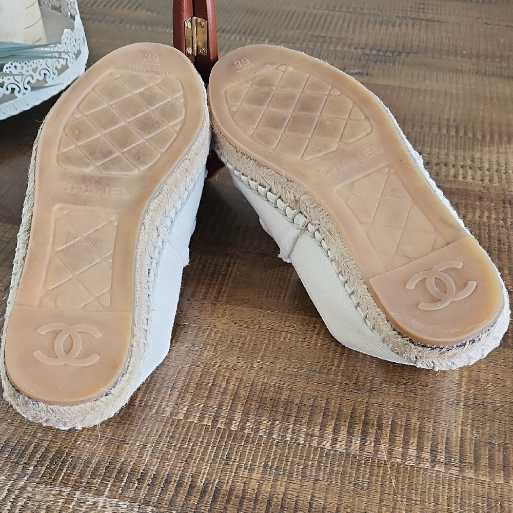 CHANEL Cream and Black Espadrilles - Picture 10 of 16